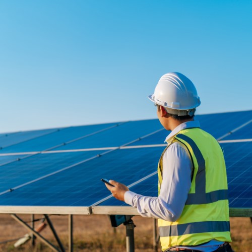 Sistemas fotovoltaicos para geração de energia elétrica poderão ser instalados em unidades da Faetec